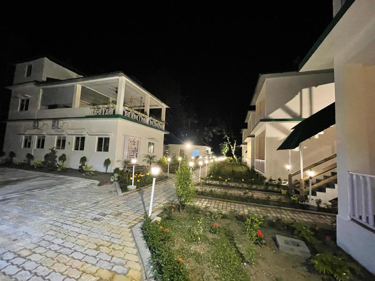 Jaldapara Forest Tourist Lodge Jftl Madari Hat Luaran gambar