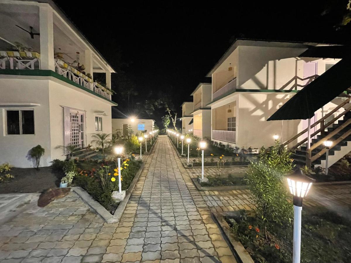 Jaldapara Forest Tourist Lodge Jftl Madari Hat Luaran gambar
